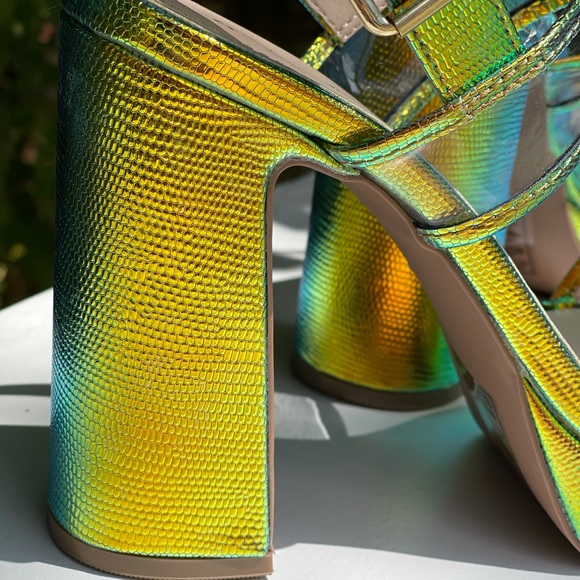 Qupid LIGHTING Clear Vinyl Holographic Open Toe Mary Jane Platform Heeled Sandal - Picture 3 of 6